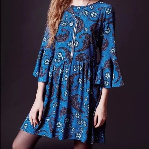 For Love & Lemons Blue Bell Sleeve Dress - Picture 3 of 4